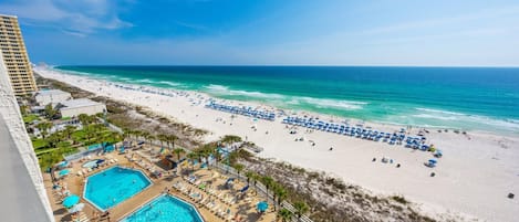Apartamento, 1 cama de matrimonio grande con sofá cama (The Summit 1208 ) | Playa | Ubicación a pie de playa