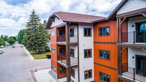 Exterior - ★New Condo! Perfect Basecamp for Exploring Glacier! (Columbia Falls)
