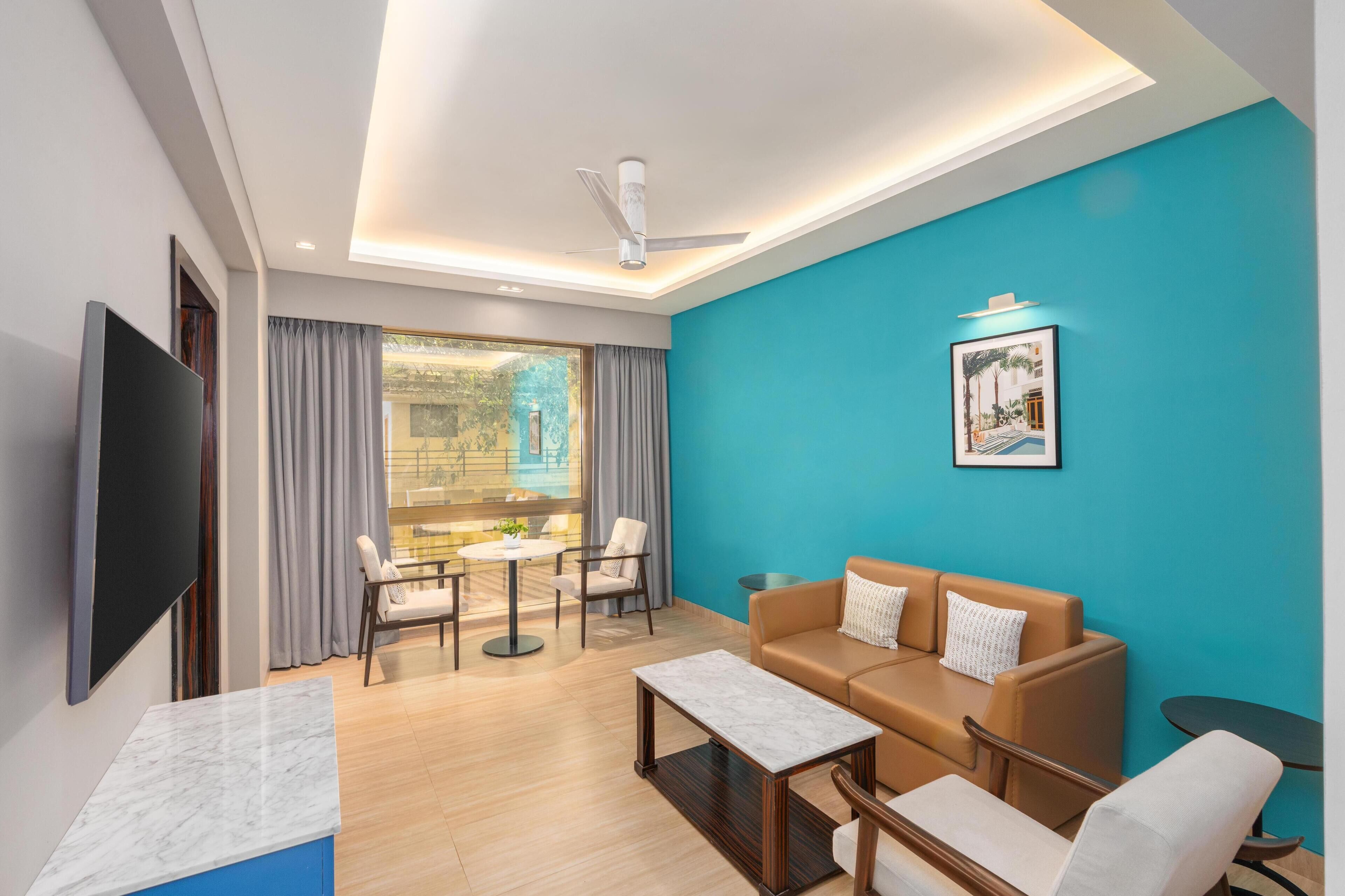 行政套房 | 迷你吧、客房内保险箱、办公桌、笔记本电脑工作区