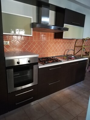 Wasserkocher mit Kaffee-/Teezubehör, Kochgeschirr/Geschirr/Besteck