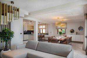 TV - Beachfront Villa Armeria with Pool (Kaštel Stari)