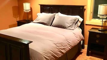 4 bedrooms, iron/ironing board, travel crib, free WiFi