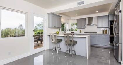 Los Angeles CA ,Entire house,amazing view,big pool