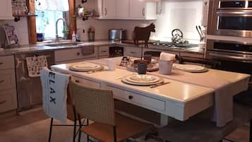 Fridge, microwave, coffee/tea maker, toaster