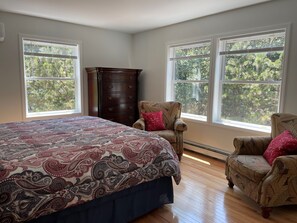 5 bedrooms, free WiFi, bed sheets