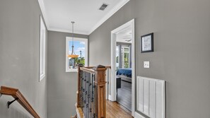 Interior - Excellent Couples Retreat! All Kings w/Own Baths! (Chattanooga)