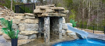 Private Retreat For You w/HEATED Pool, Private Dock,  Activity gym, 100 acres!