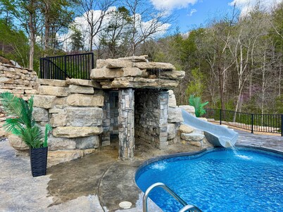 Private Retreat For You w/HEATED Pool, Private Dock,  Activity gym, 100 acres!