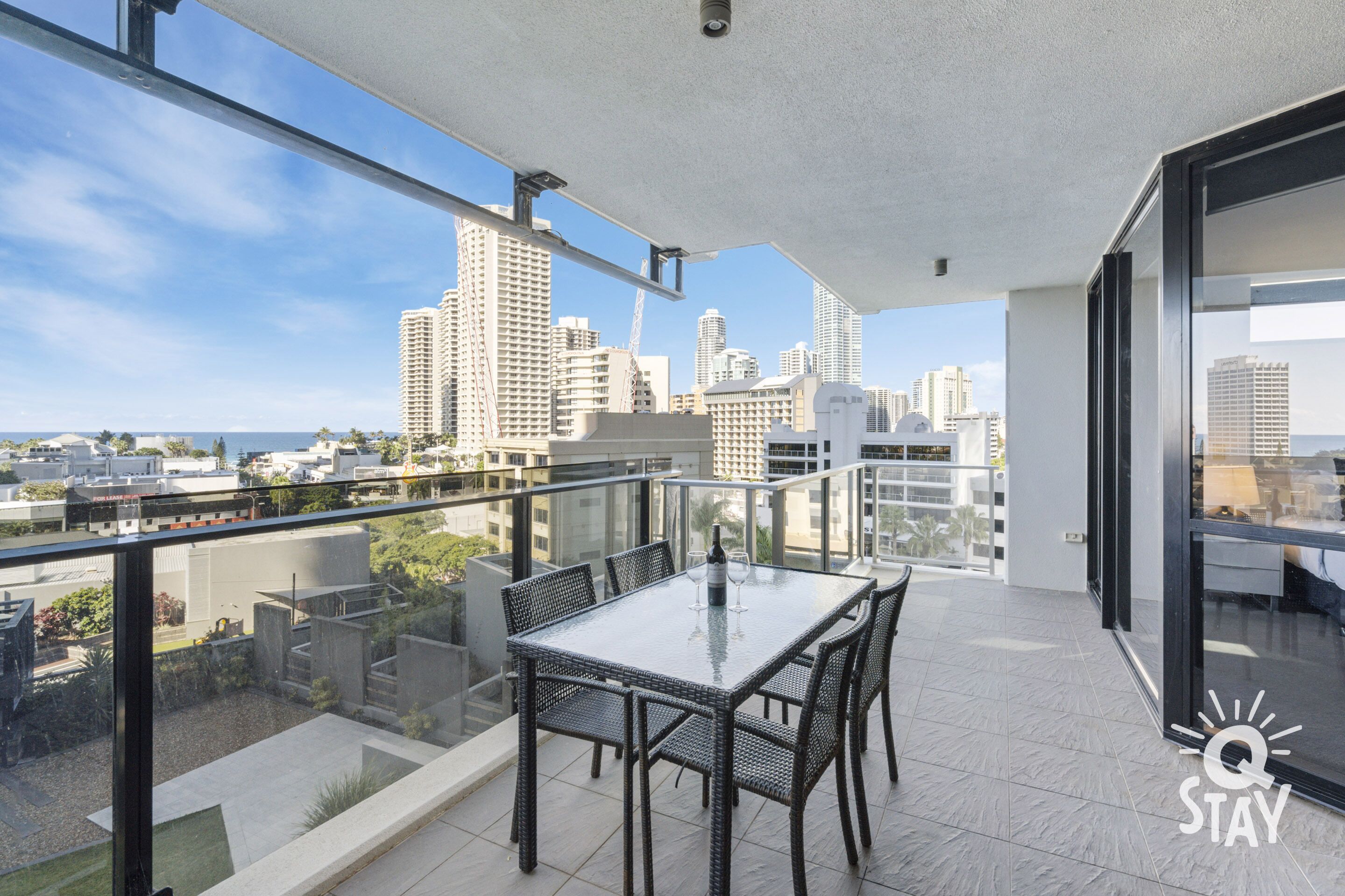 ♦️ Circle on Cavill – 3 Bedroom City & Ocean view Apartment for 8 pax — Q Stay
