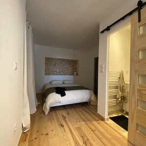 5 chambres, fer et planche à repasser, Wi-Fi