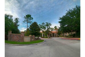 Property grounds - Lovely 3 Bedroom Condo at Tuscana Resort - Orlando (Championsgate)