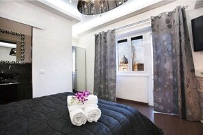 1 quarto, Wi-Fi de cortesia, roupa de cama