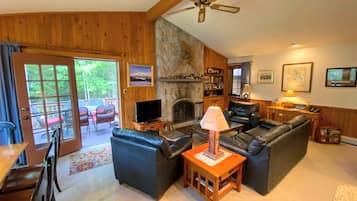 TV, fireplace, foosball, books