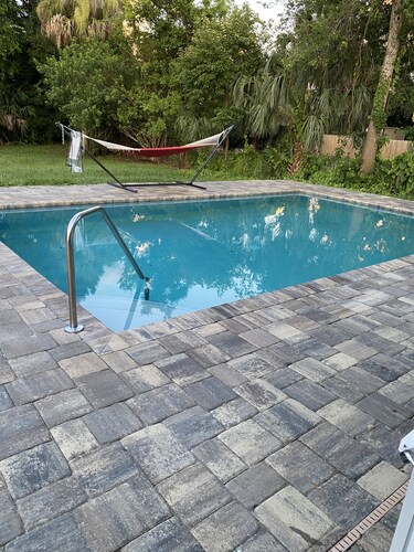 Pool House 3 miles from the 🏖 Beach