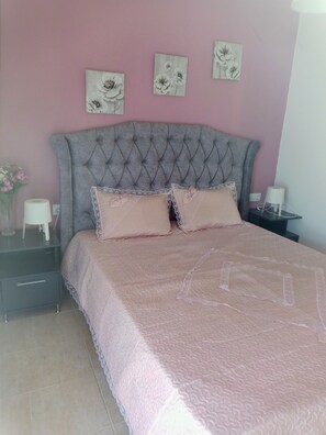 1 camera, ferro/asse da stiro, Wi-Fi gratuito, lenzuola