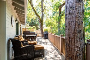 Terrace/patio - Jacksonville Creekside Inn (Jacksonville)