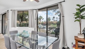 Dining - Luxury Two Bedroom Villa with Lakefront and Mountain View (La Quinta)