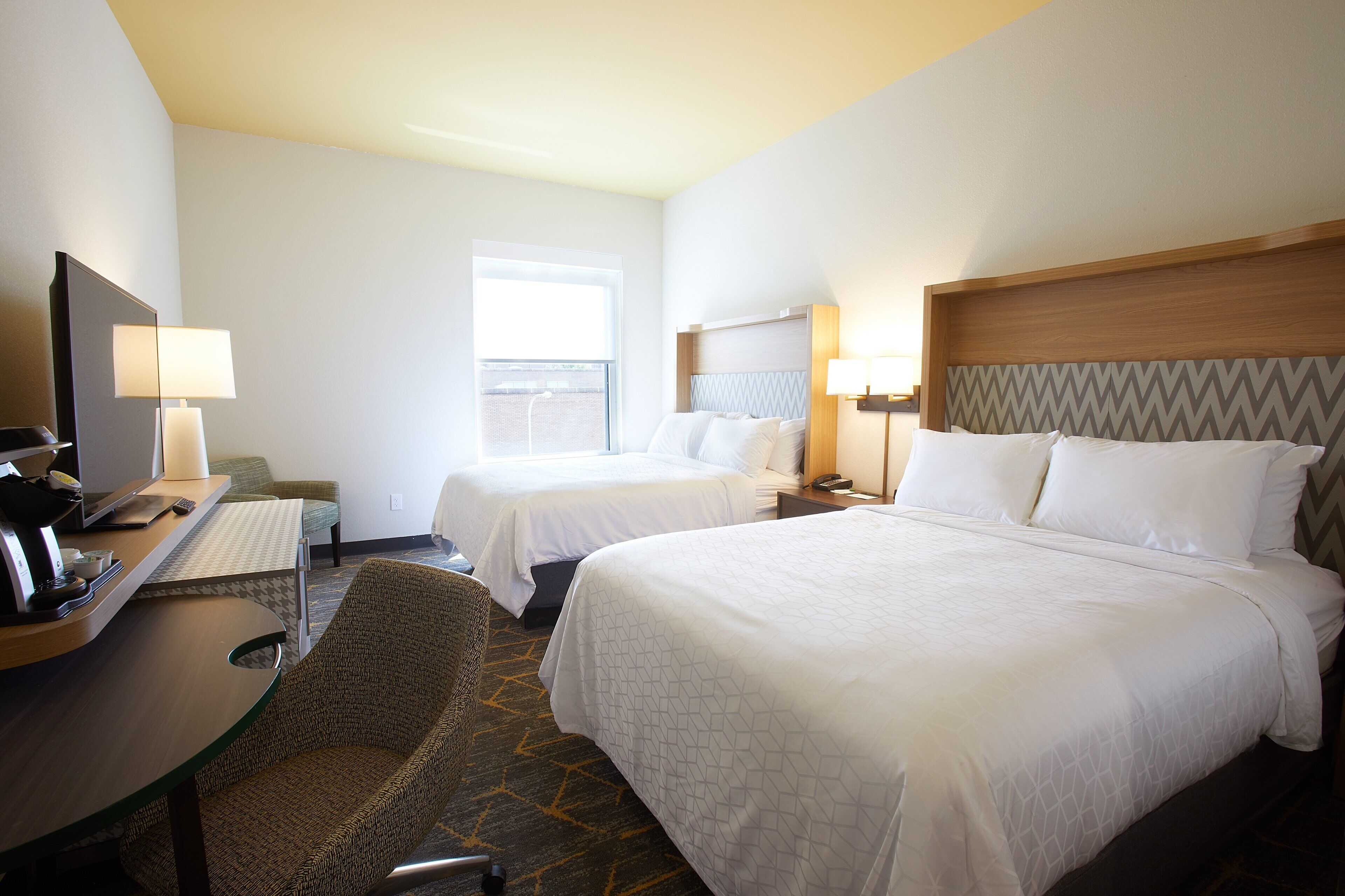 Photo - Holiday Inn Louisville Downtown by IHG
