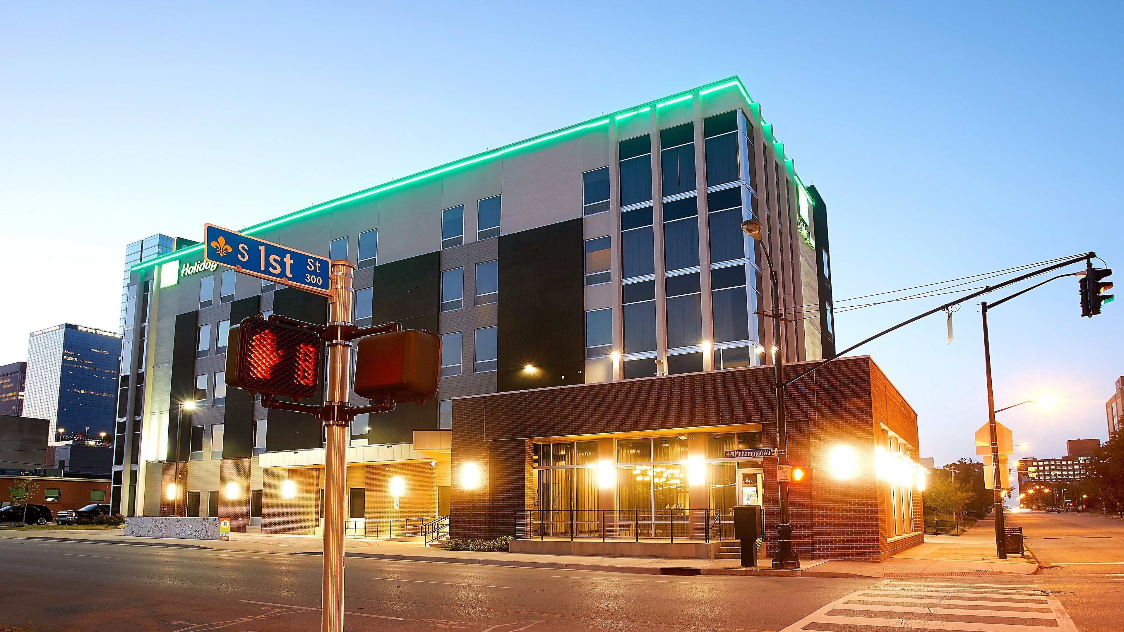 Photo - Holiday Inn Louisville Downtown by IHG