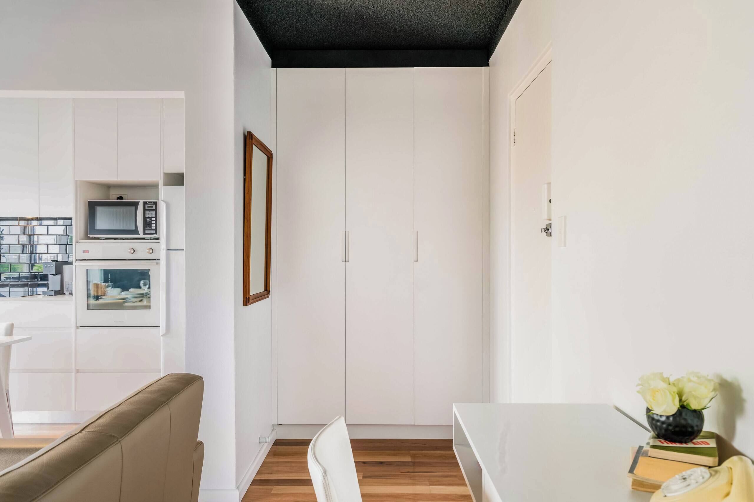 Frigorífic, microones, forn i placa de cuina 