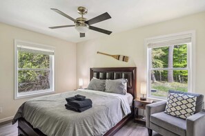 3 bedrooms, free WiFi, bed sheets - Livin' the Dream in Fish Creek! (Fish Creek)