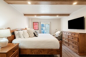 2 soverom, strykejern/-brett, wi-fi og sengetøy