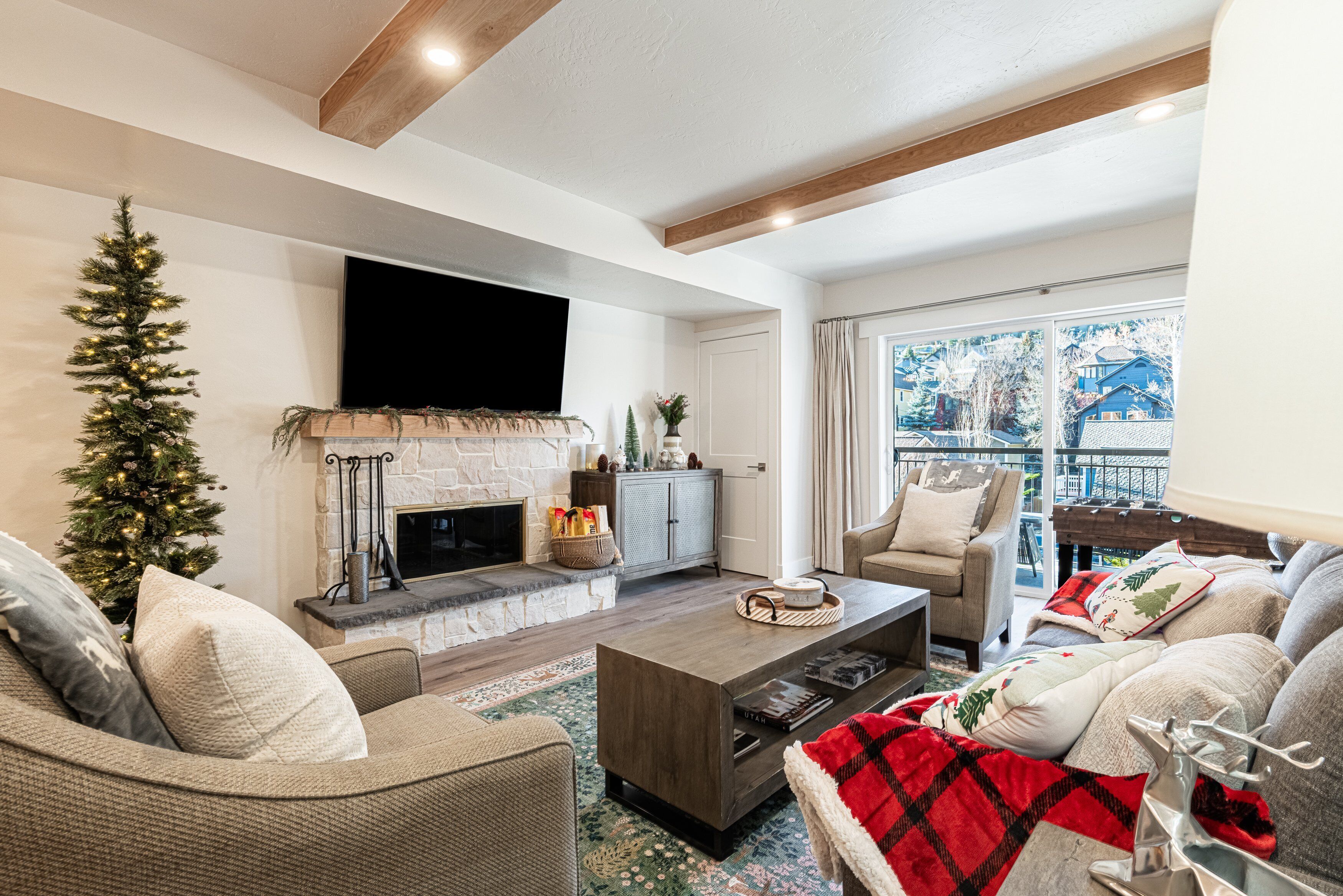 Televisión, chimenea