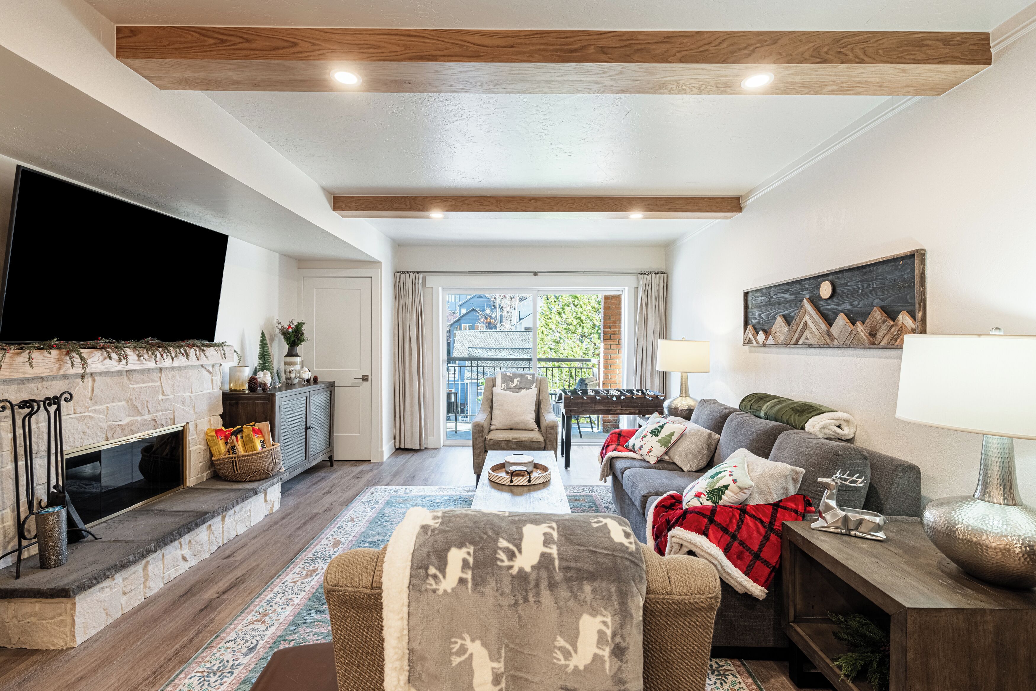 Televisión, chimenea