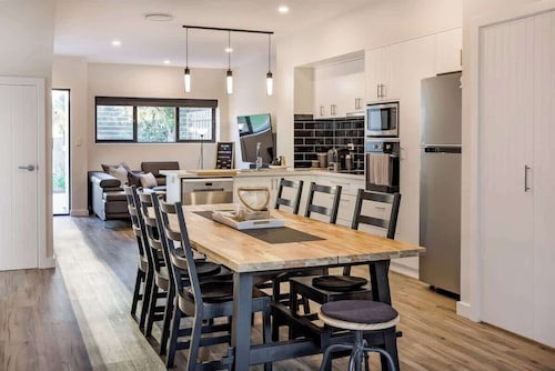 Rabbits Break—Beachside Bliss Steps from Yallingup