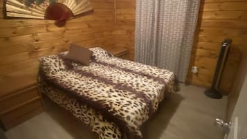 3 makuuhuonetta, ilmainen Wi-Fi, vuodevaatteet