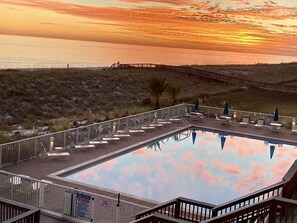 屋外プール、温水プール