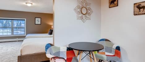 1 室のベッドルーム、アイロン / アイロン台、旅行用ベビーベッド、WiFi (無料)