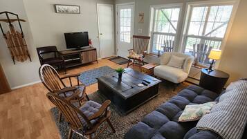 Maison, 4 chambres | Coin séjour