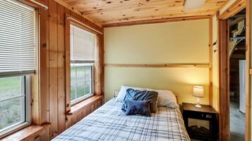 House, 4 Bedrooms | 4 bedrooms, free WiFi, bed sheets