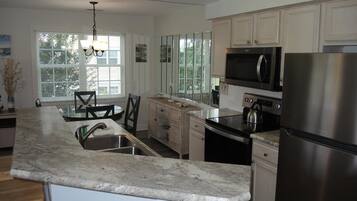 Kondominium, 1 kamar tidur | Dapur pribadi | Lemari es, mesin pencuci piring, dan mesin pembuat kopi/teh