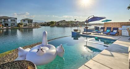 Lakefront Luxury-Tiffany Villa / House w/ Private Pool & Spa