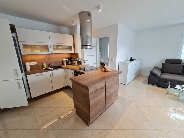 Fridge, oven, dishwasher, highchair