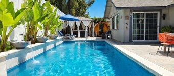 Laguna Luxury pool Sauna jacuzzi waterfall 