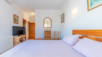 6 chambres, fer et planche Ă repasser, Wi-Fi gratuit, draps fournis