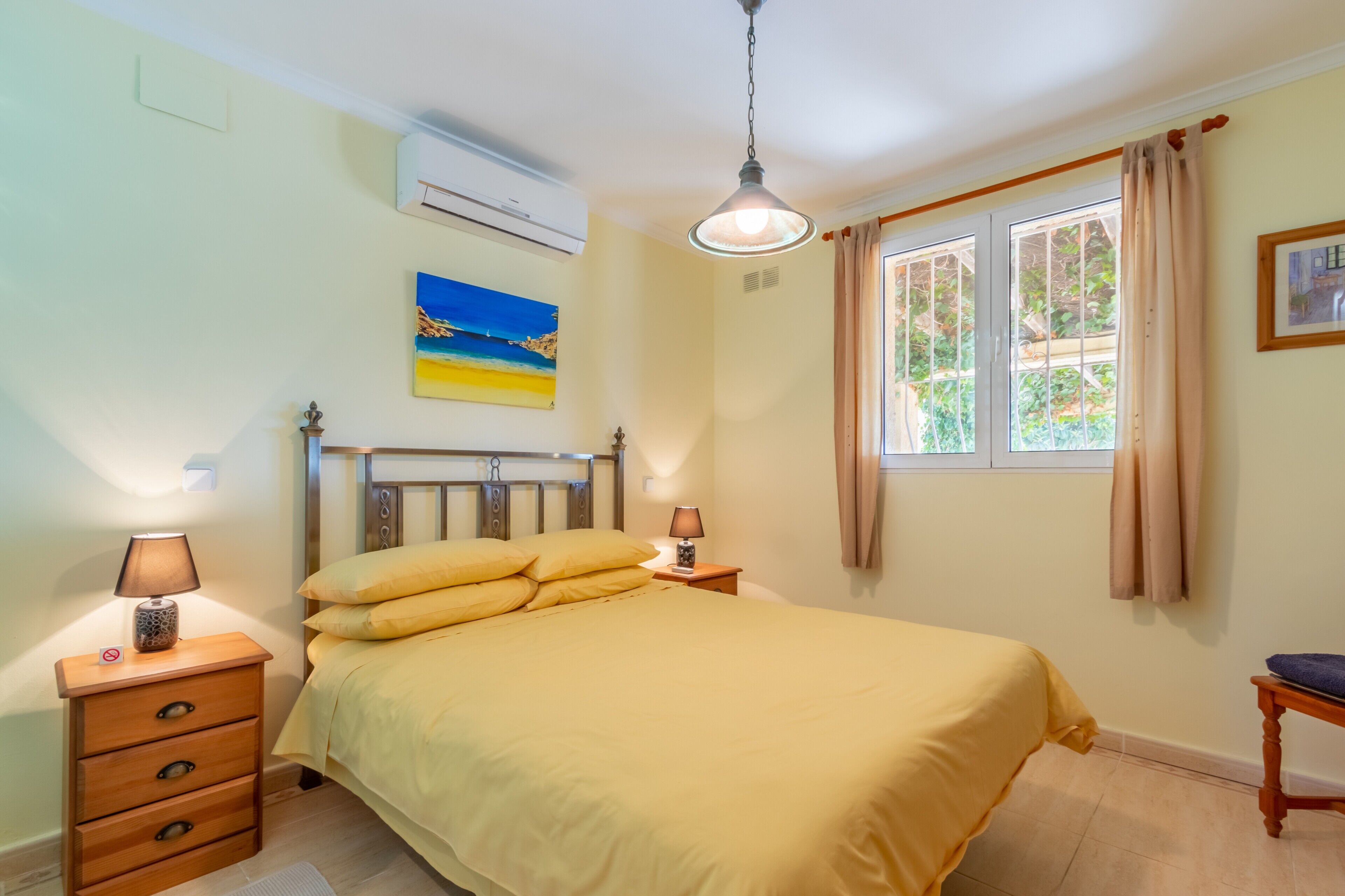 6 bedrooms, iron/ironing board, free WiFi, bed sheets