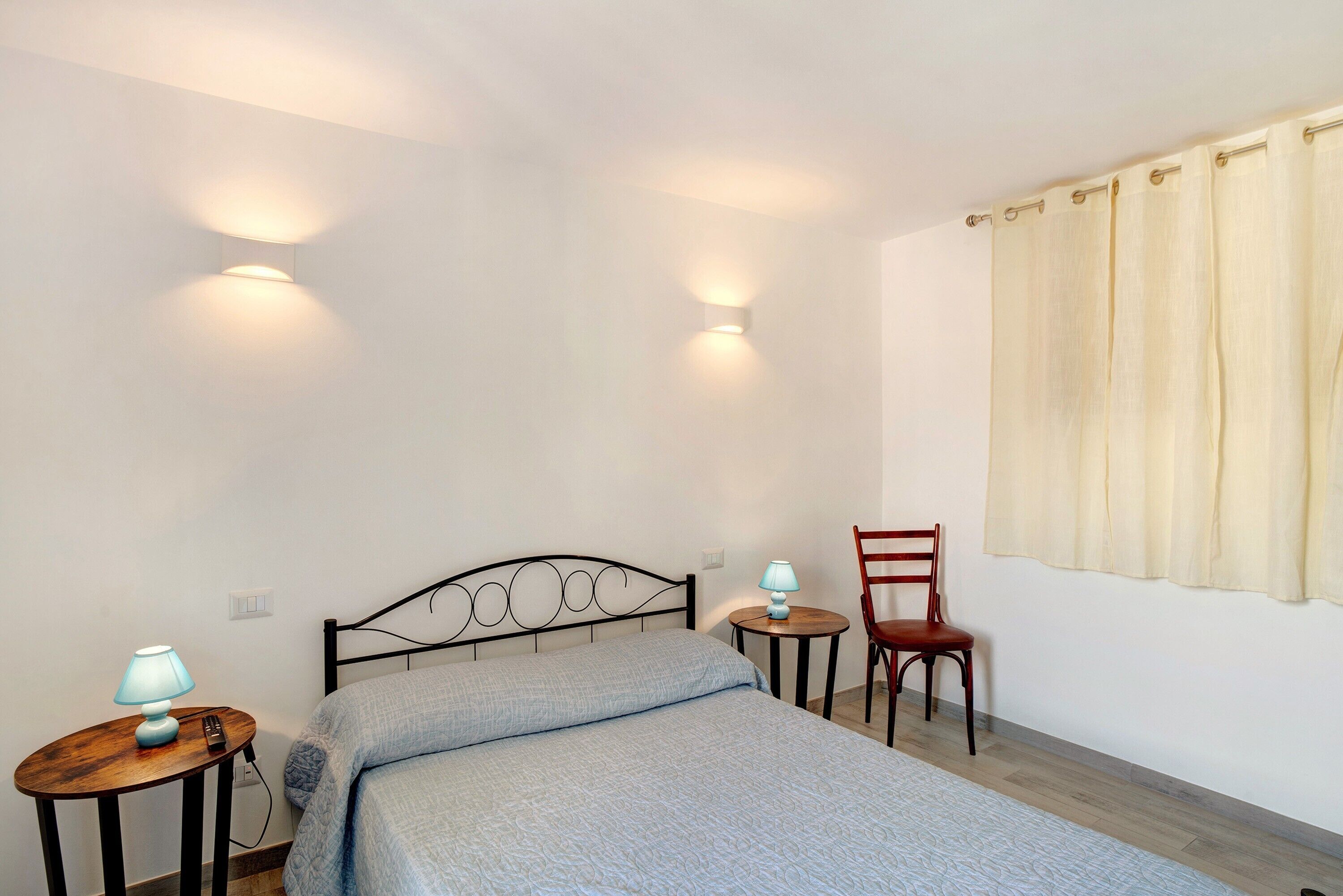 2 chambres, fer et planche à repasser, Wi-Fi gratuit, draps fournis