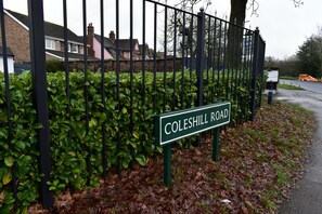 A street sign for Coleshill Road. - Royal Square Hotel - NEC and Birmingham Airport (Birmingham)