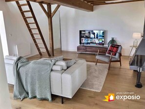 Smart TV, console de videogame, DVD player, videoteca