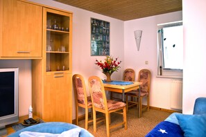 Dining - Apartment with balcony - Apartments Christine Brown Wieck / Darß (Wieck a. Darß)