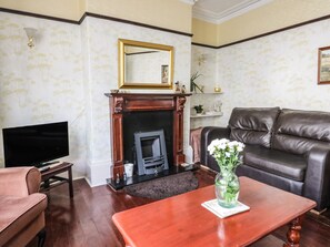 Cottage | Living room | TV