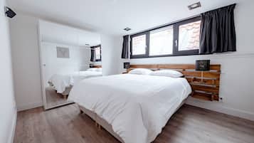 2 habitaciones, tabla de planchar con plancha, wifi y ropa de cama