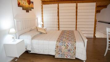 1 chambre, fer et planche Ă repasser, Wi-Fi gratuit, draps fournis