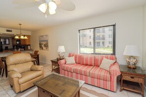 TV - Ocean Village Club Condo J12 (St. Augustine)