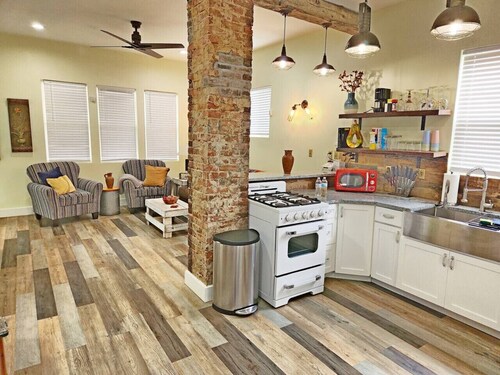 Orange Delight (bates hendricks)