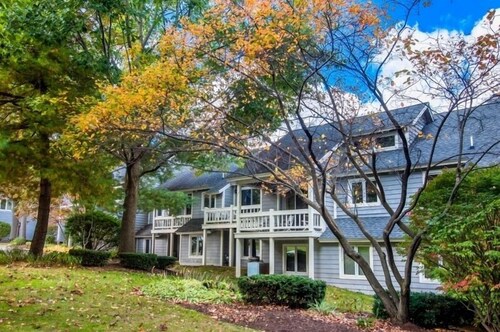 This is a timeshare condominium complex located on the northern end of Chautauqua Institution at 20 Elm Lane.